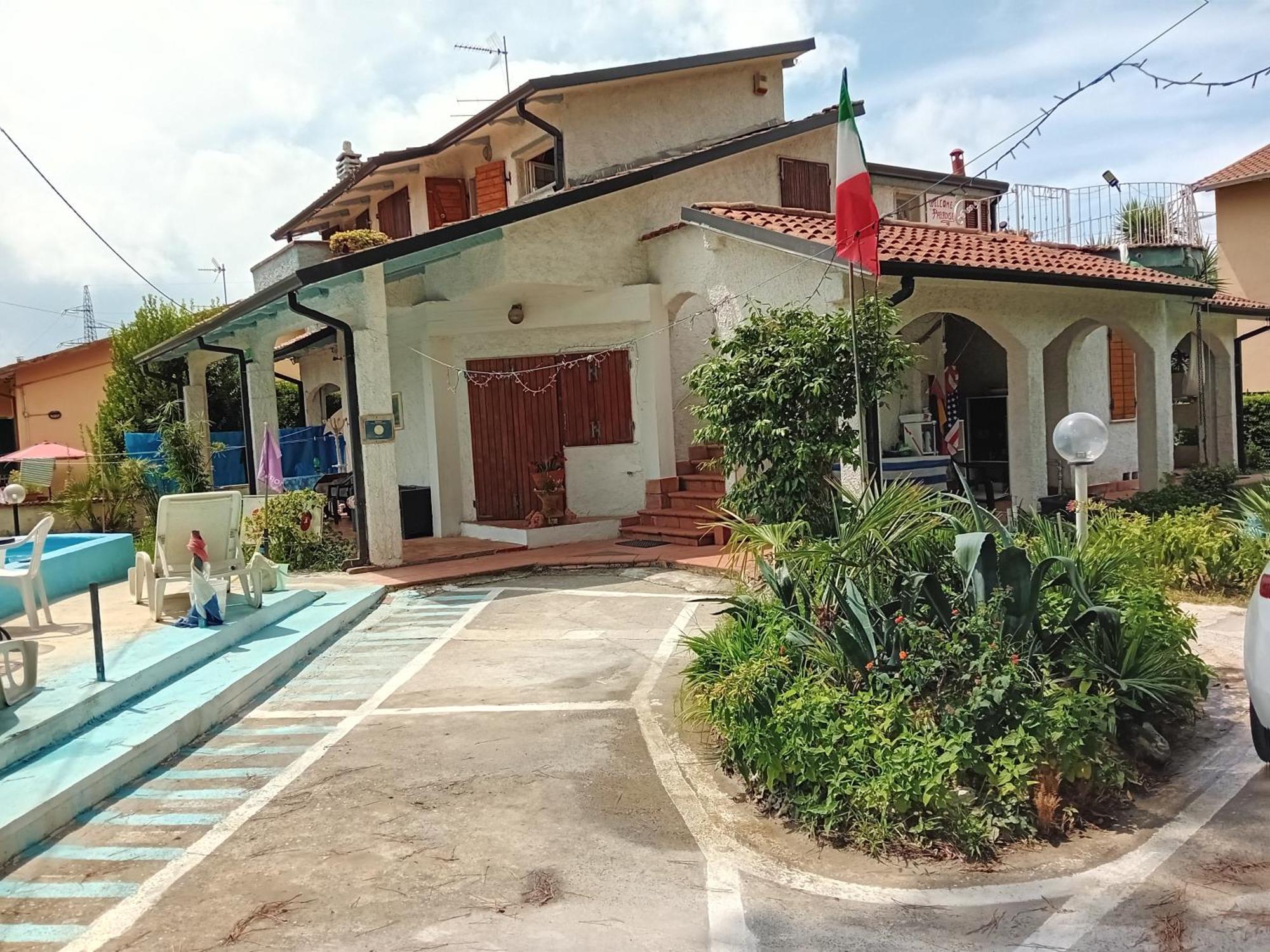 Appartement Sogno Vacanze à Massa  Extérieur photo