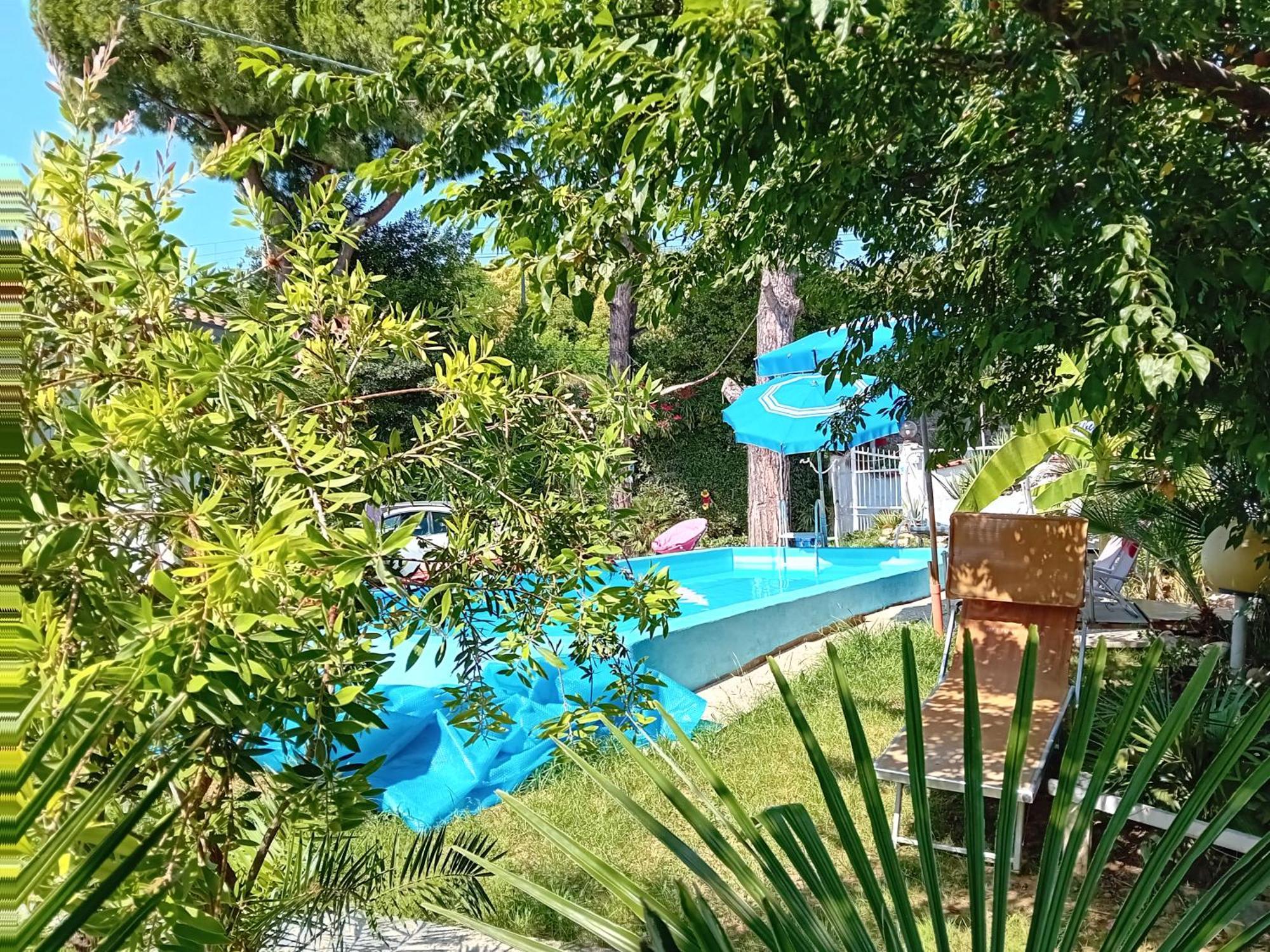 Appartement Sogno Vacanze à Massa  Extérieur photo