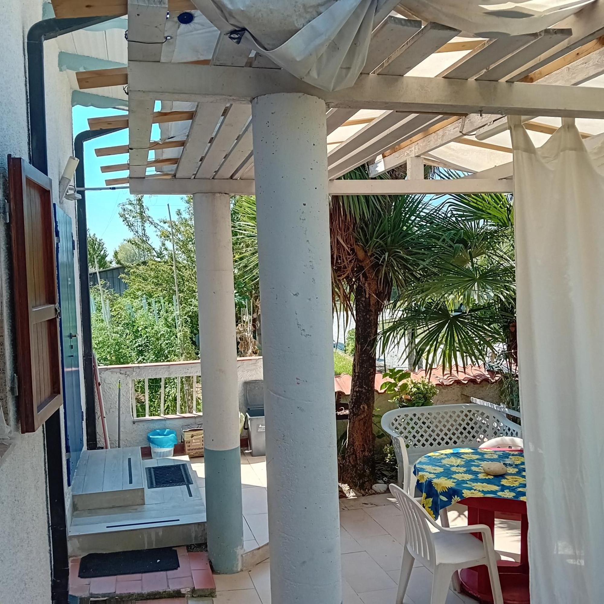 Appartement Sogno Vacanze à Massa  Extérieur photo
