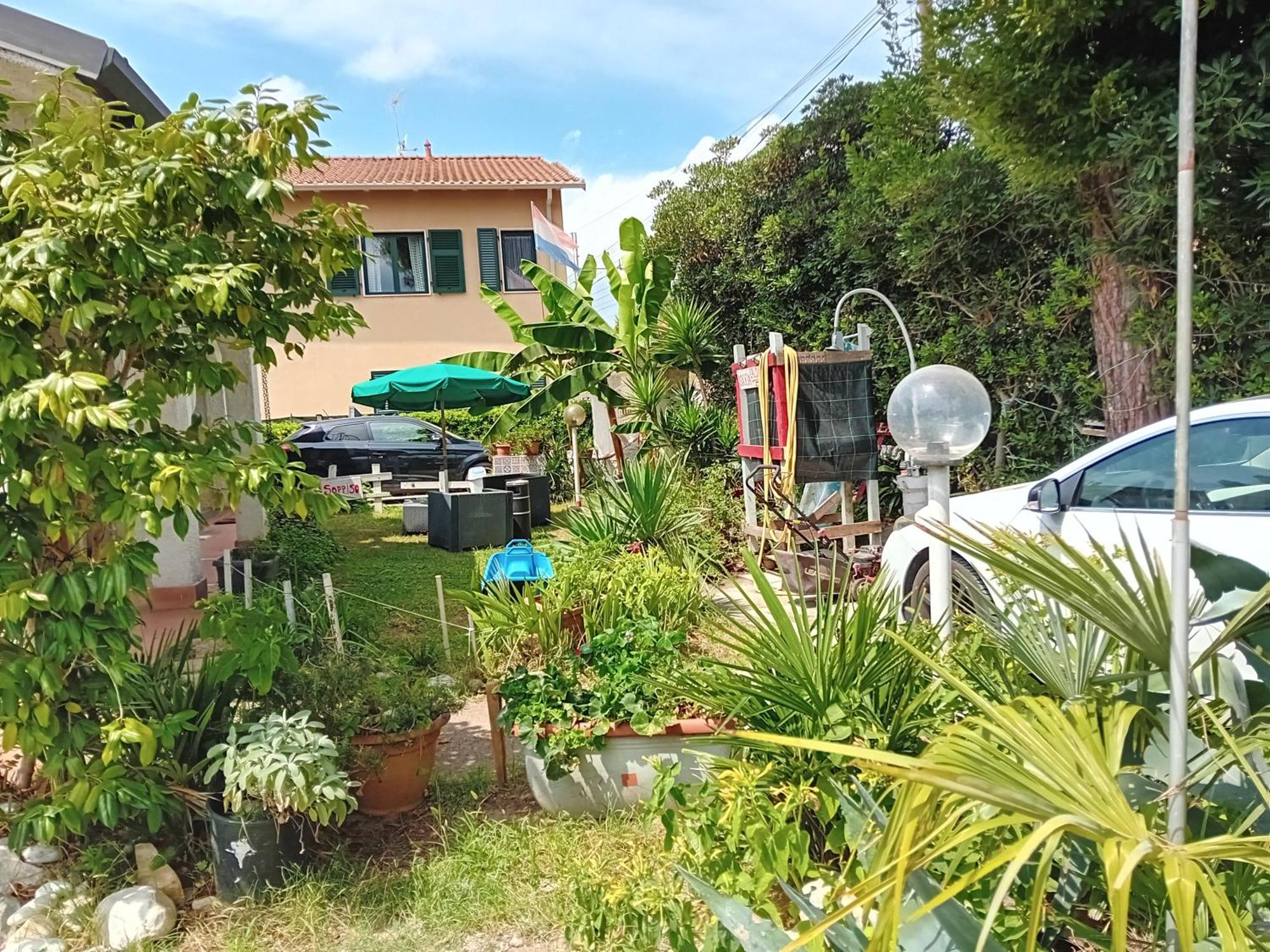 Appartement Sogno Vacanze à Massa  Extérieur photo